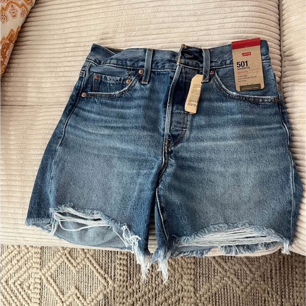 Levi’s shorts 501